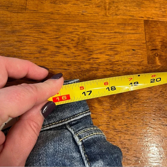 NWT Judy Blue Distressed High Rise Boyfriend Fit Size 13/31 - Picture 9 of 14